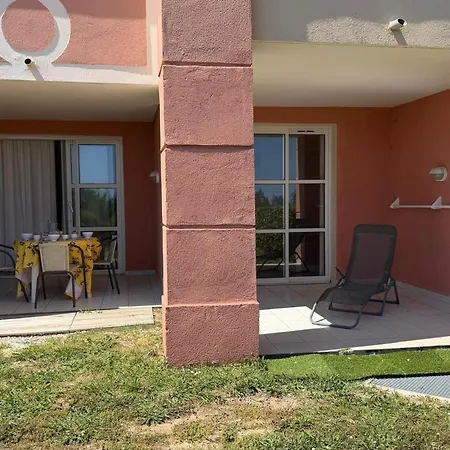 Apartment Rez-de-jardin Pour 4 Pers. A Cap Esterel Saint-Raphaël